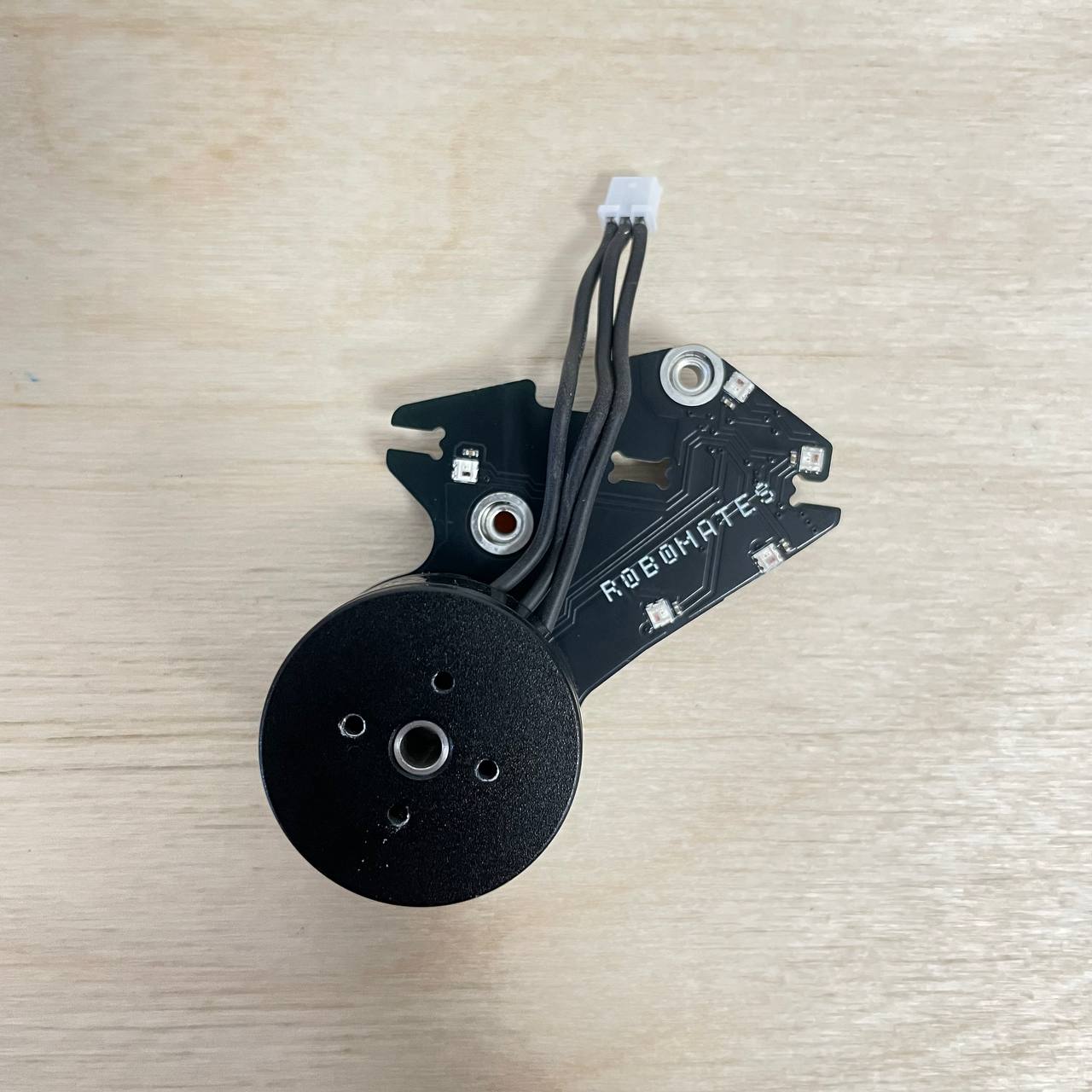 Motor cable orientation